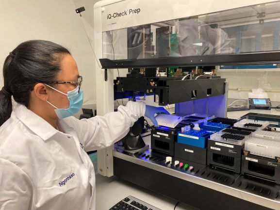 FSIS Microbiologist Daryvone “Diana” Ngonhkeo